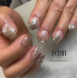 ショート écrin所属・kouno megumiのネイルデザイン