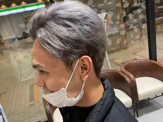 ショート カラー メンズ 近藤千翔🩵 髪質改善Periodのエステ・リラクイメージ