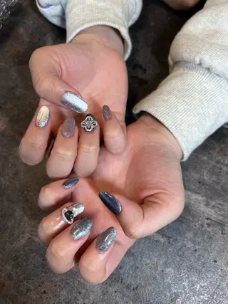 ネイル 筒井 美穂のネイルデザイン