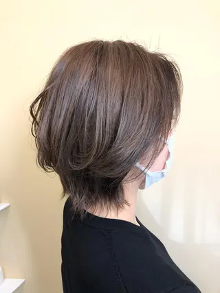 ショート カラー 佐々木 碧のヘアスタイル