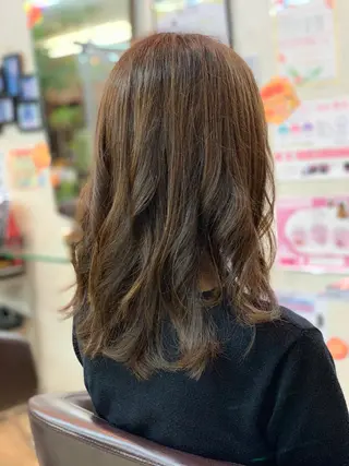 セミロング Rootes   Hair  Stage所属・春日部　間庭 寛貴のヘアスタイル