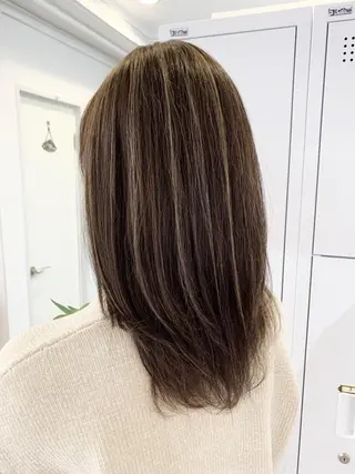 ミディアム レイヤー×縮毛矯正 深見 拓のヘアスタイル