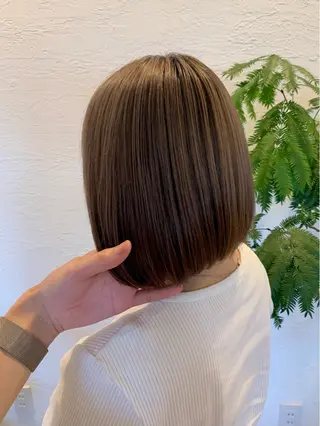 ミディアム 齊藤 優のヘアスタイル