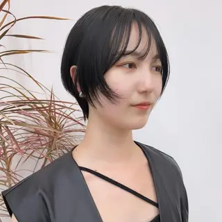 ショート カラー 山岸 未玖のヘアスタイル