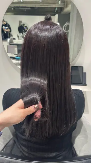 ロング カラー WISTERIA P LUS1 ikumiのヘアスタイル