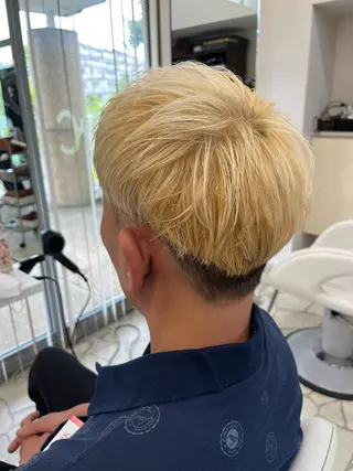 ショート メンズ 生駒デザインカラー /浜中美奈のヘアスタイル