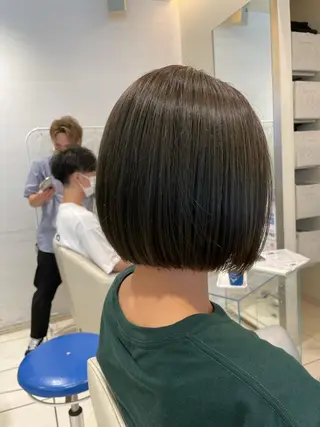 ミディアム MODEks eau 佐藤優志のヘアスタイル