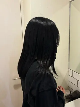 セミロング カラー UNBIRTHDAY MIUのヘアスタイル