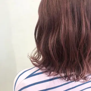 ミディアム カラー 片柳 美友季のヘアスタイル