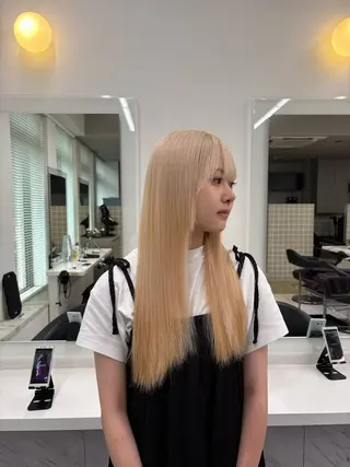 カラー ベージュ／ピンク【く すみカラー】レイヤーのヘアスタイル