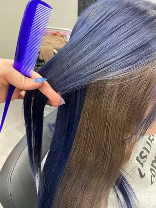 セミロング ブリーチ/インナー カラー/長峯美羽のヘアスタイル