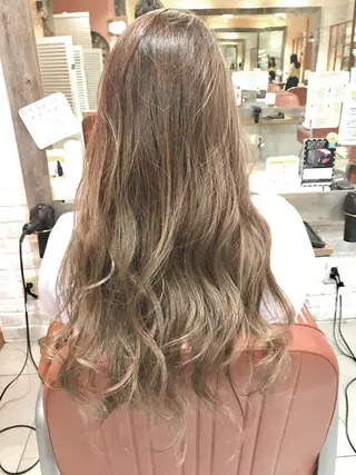 ミディアム カラー パーマ 増子 幹樹のヘアスタイル