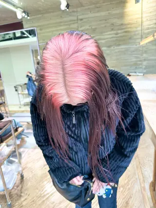 セミロング カラー kai .のヘアスタイル