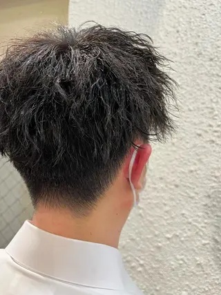 パーマ メンズ ♱地雷カラー♱ウルフ ♱ 藍衣 ♱のヘアスタイル