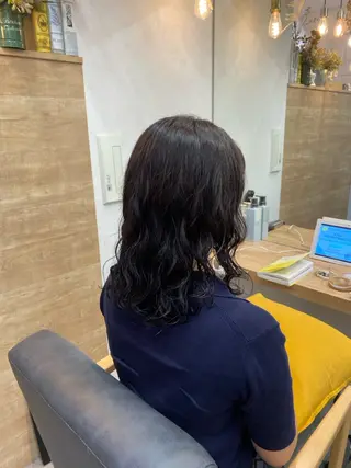セミロング 🖤🌀くるくる パーマ🌀🖤ayaのヘアスタイル