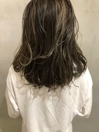 ミディアム カラー 大西 直人のヘアスタイル