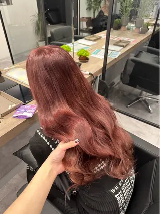 ロング カラー Nail &Beauty by UNO伊勢原所属・COCO .のヘアスタイル