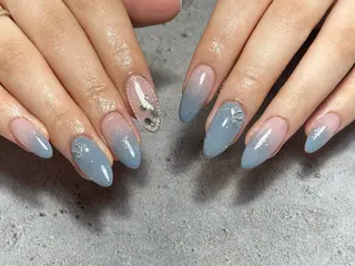 ネイル 7LOOKS フェンのネイルデザイン