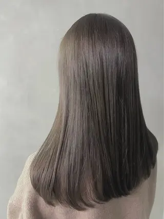 ロング カラー ヘアアレンジ 柳川 瑠衣菜のヘアスタイル