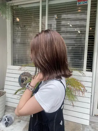 ミディアム 西元 亜由美のヘアスタイル