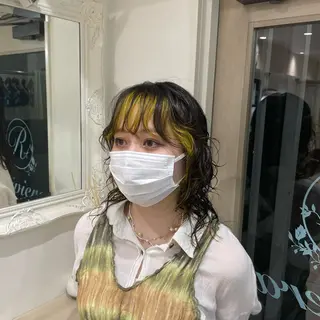 ミディアム カラー cinq PROJECT所属・ミルクティーベージュ /三村克彦のヘアスタイル