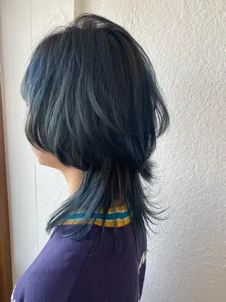 ミディアム カラー 入江 志穂のヘアスタイル