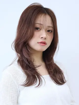 セミロング 川上 春香のヘアスタイル