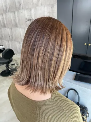 ミディアム カラー LUXBE LUCE 那覇小禄イオン店所属・LUXBE LUCE ひなののヘアスタイル
