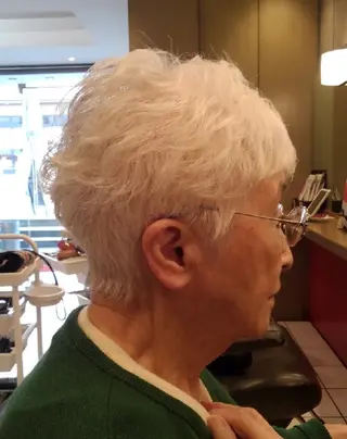 ショート D/i所属・4店舗フリーランスⅠ Y/no〈夜のスパ〉のヘアスタイル