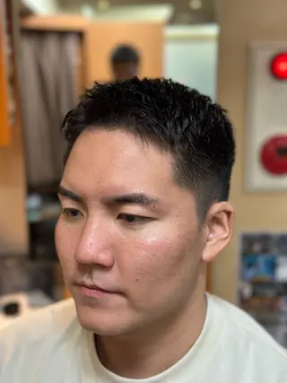ショート メンズ 朝谷 巨海のヘアスタイル