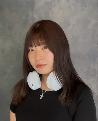 セミロング カラー 艶髪𝙝𝙖𝙞𝙧 🫧𝙞𝙢𝙖𝙞のヘアスタイル