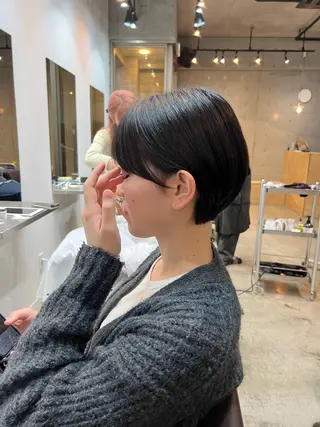 ショート akane/ボブ /オリーブ/ブラウンのヘアスタイル