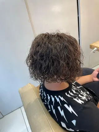 ミディアム パーマ メンズ 本厚木|縮毛矯正/ 酸性スト専門サロンのヘアスタイル