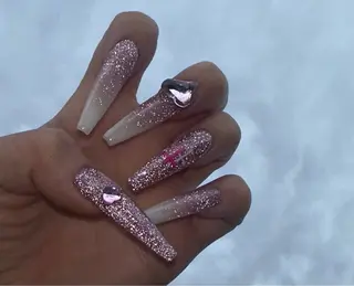 ネイル Ｌｉｎｏ’ｂ所属・Aulu'b るなのネイルデザイン