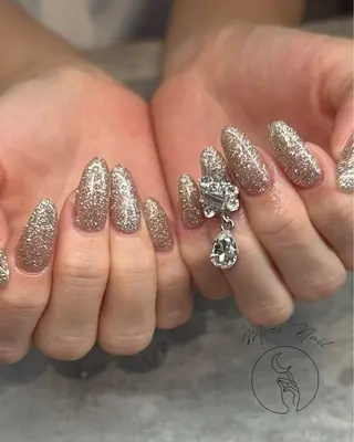 ネイル Moon  Nail /栄　大須のネイルデザイン