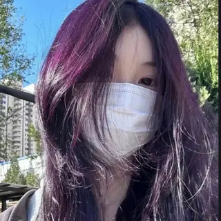 ロング カラー nonoka オリーブ/グレージュのヘアスタイル