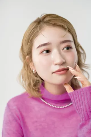 ミディアム カラー 井崎 史帆のヘアスタイル