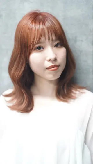 セミロング yelm所属・🫒オリーブカラー ミディアムレイヤー✨のヘアスタイル