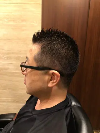 ショート カラー メンズ 正野 菜津美のヘアスタイル