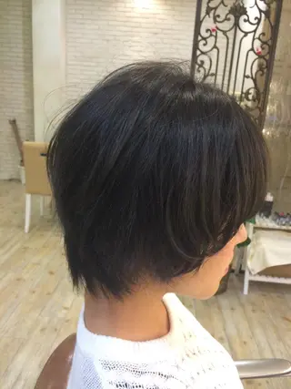 ショート カラー 平内 賢人のヘアスタイル