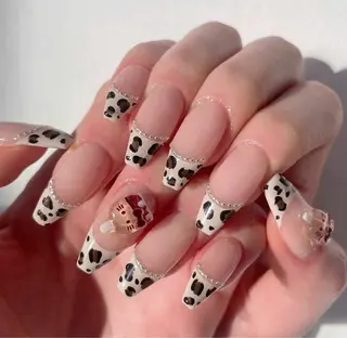 ネイル Lyna Nail のネイルデザイン