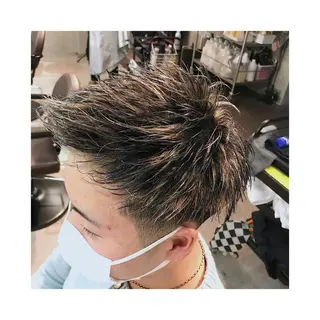 ショート カラー メンズ 及川シゲル 髪質改善講師のヘアスタイル