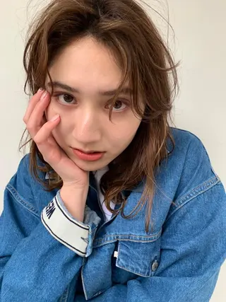 ミディアム カラー パーマ 鈴木 千裕のヘアスタイル