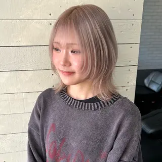 ミディアム 💛ブリーチで叶える 💛垢抜けカラー🌈のヘアスタイル