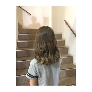 セミロング 松戸　レイヤーカット 野口　康太郎のヘアスタイル