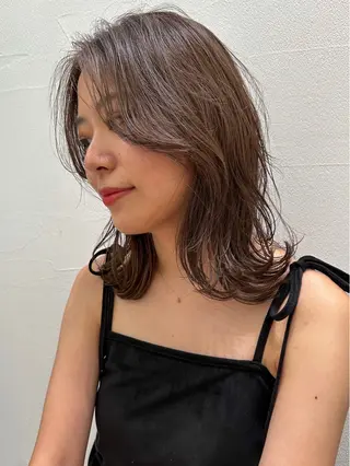 ミディアム レイヤーカット/艶カ ラー/chihiroのヘアスタイル