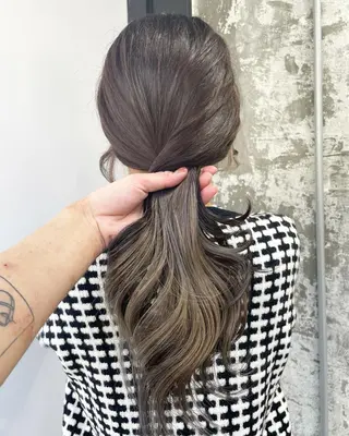 セミロング カラー ヘアアレンジ 🫧🇰🇷韓国ヘア レイヤー🐺Yutaのヘアスタイル