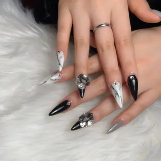 セミロング ネイル nail salon azuのネイルデザイン