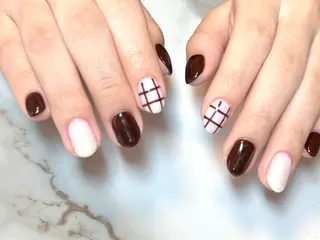 ミディアム ネイリスト シンのネイルデザイン