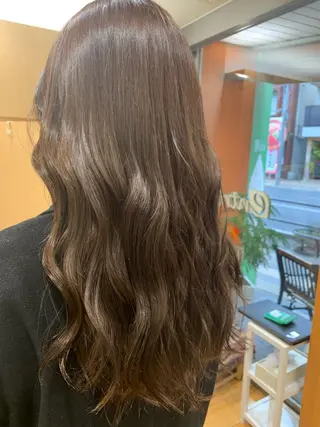 ロング 丸山 亜加理のヘアスタイル